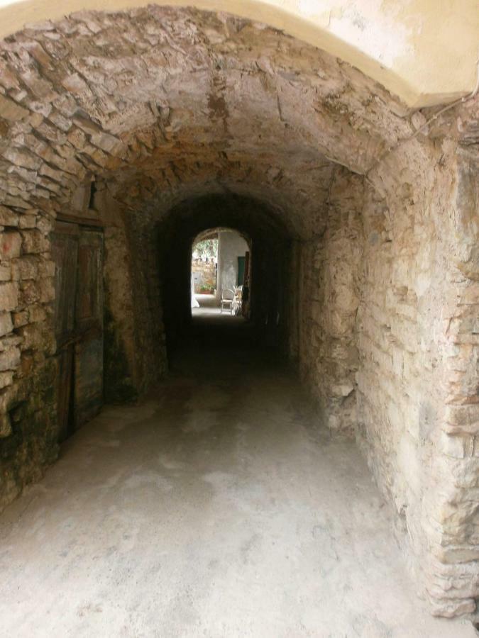 Risorgimento Apartment Cipressa Luaran gambar