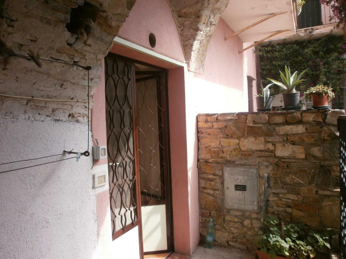 Risorgimento Apartment Cipressa Luaran gambar
