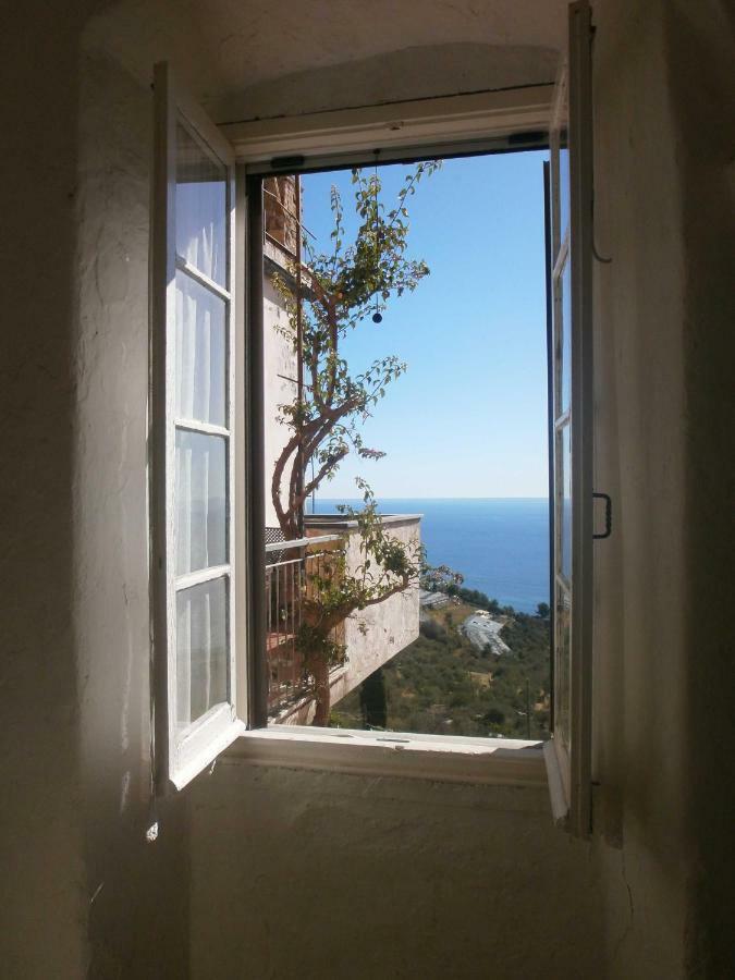 Risorgimento Apartment Cipressa Luaran gambar