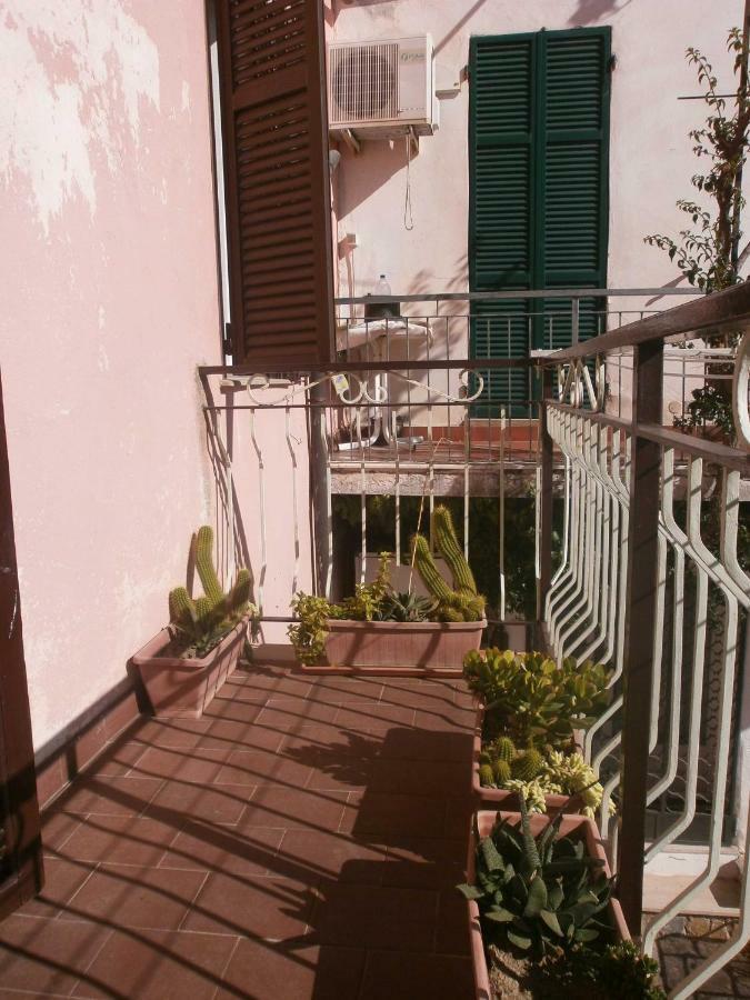 Risorgimento Apartment Cipressa Luaran gambar